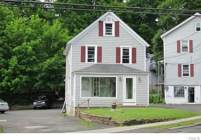 2nd image of 4 Danbury Rd