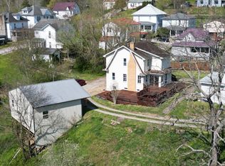 211 Spring St, Spencer, WV 25276