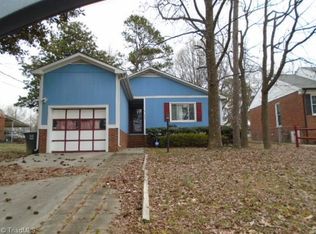 1315 Willow Rd, Greensboro, NC 27401