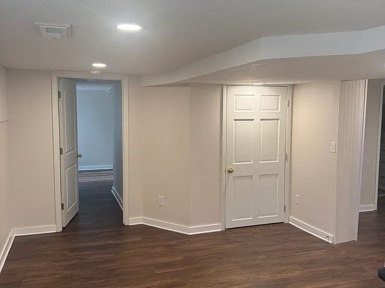 access to lower level bedroom