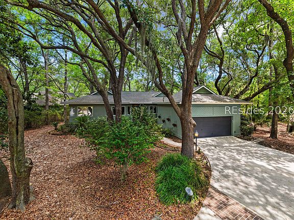 3rd image of 2 Trillium Ln