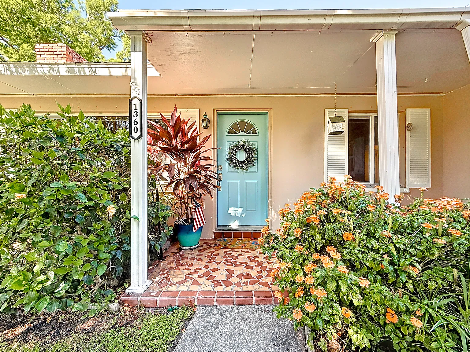 3 bed, 1390 sqft, $2,549 — Photo 2