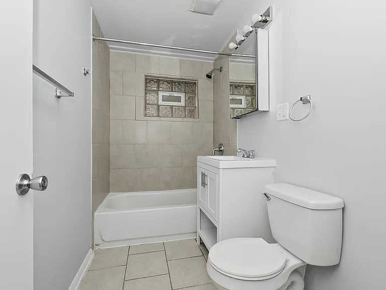 8030 S Yates Blvd — Photo 8
