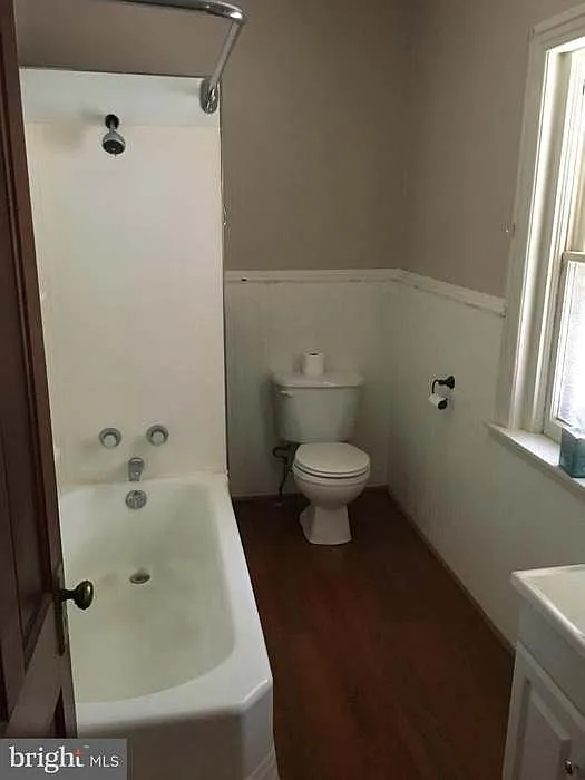 2 bed, $1,200 — Photo 2