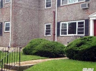 152-56 Jewel Ave, Kew Garden Hills, NY 11367