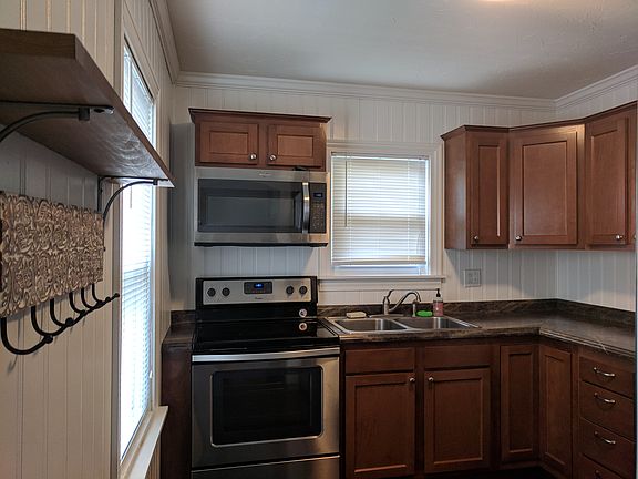 3rd image of 512 Liberty St