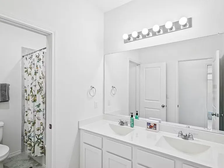10303 Buster Dr — Photo 4