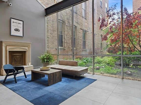 3rd image of 525 N Halsted St Unit 201