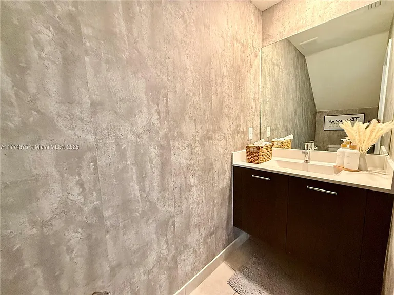 4750 NW 83rd Path — Photo 8