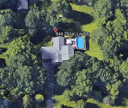 5th image of 844 201st Ln NE