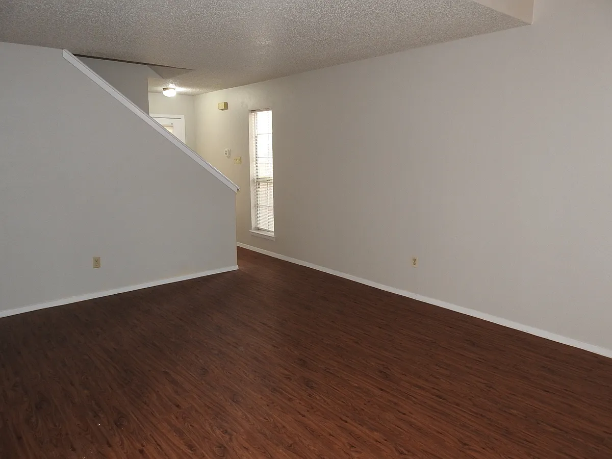Building Photo - 4500 Dorsett Oaks Cir #A