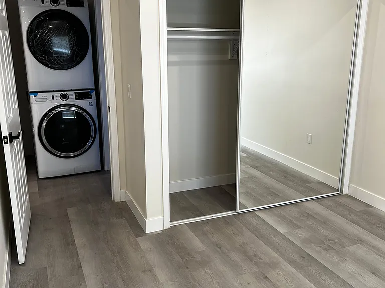 7017 Jamieson Ave — Photo 10