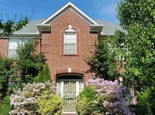 445 McElroy Rd, Memphis, TN 38120