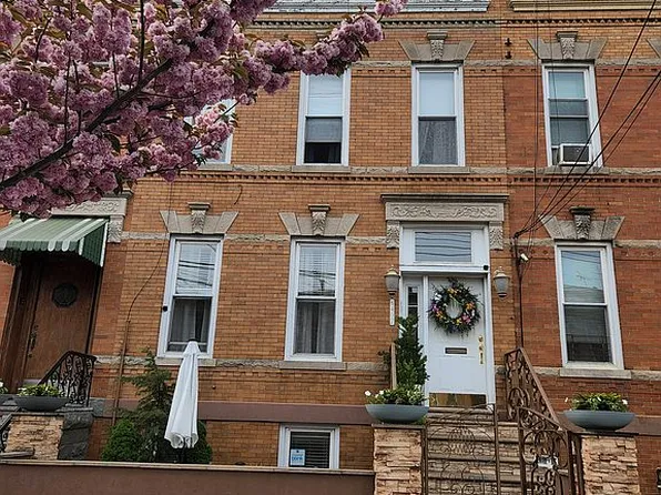 64-07 68th Ave, Flushing, NY 11385