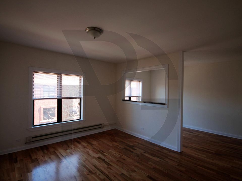 1st image of 817 W Waveland Ave #U3s