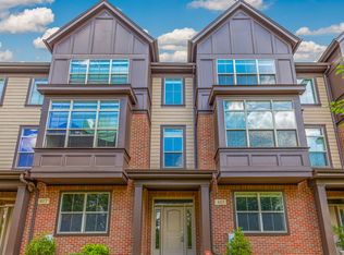 413 Alpine Springs Dr, Vernon Hills, IL 60061