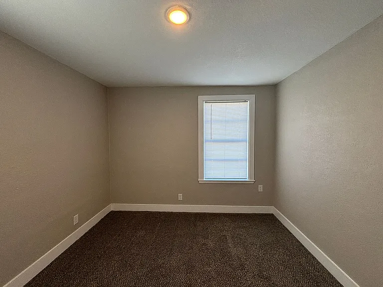 808 Jane Dr — Photo 8