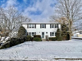 2029 Kim Dr, Endicott, NY 13760