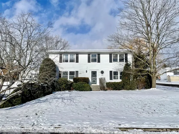 2029 Kim Dr, Endicott, NY 13760