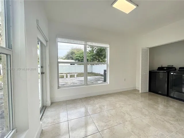 4 bed, 2.0 bath, $3,960 — Photo 4