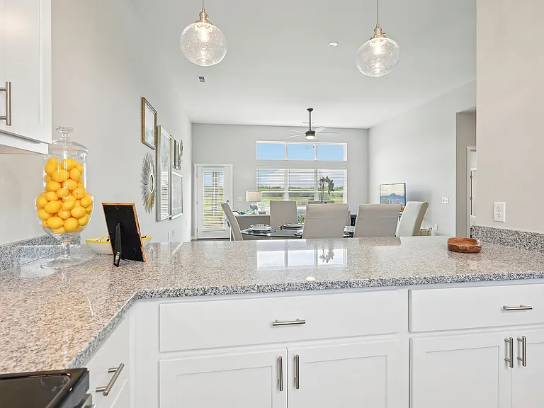 1 Bedroom | Kitchen