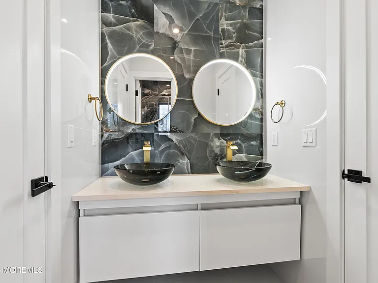 150 Ampere Ave — Photo 31