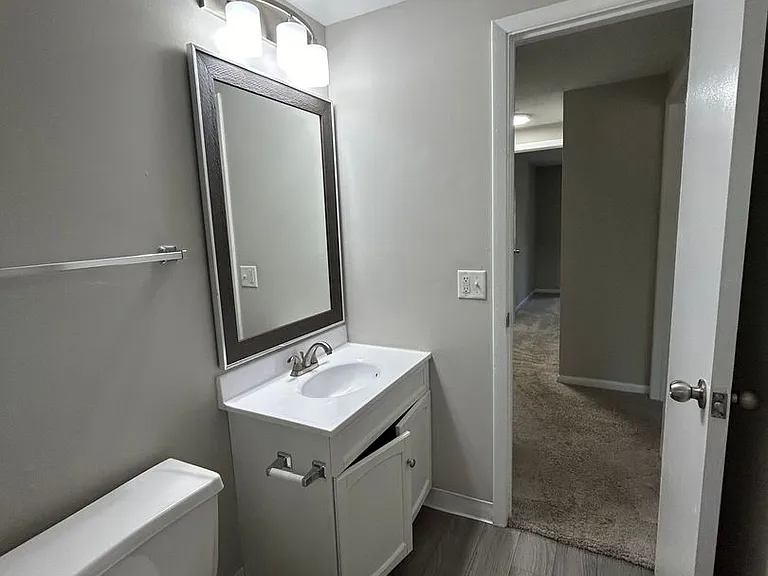 Coventry Court Townhomes — Photo 45