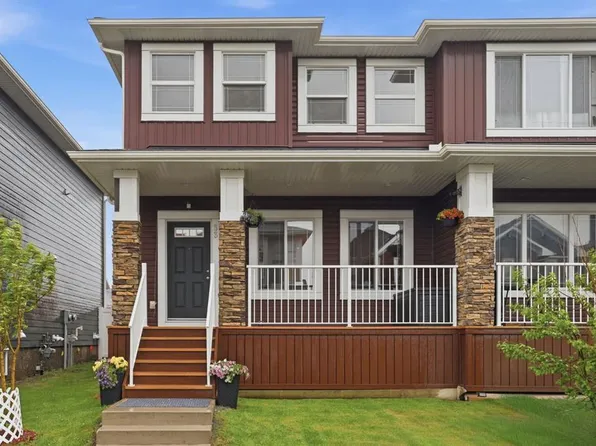 33 N Redstone Cmn NE, Calgary, AB T3N 0K3