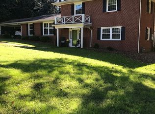 804 Forest Hill Dr, Shelby, NC 28150