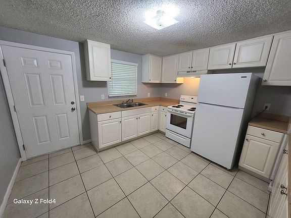 3rd image of 11720 N 14th St #11722-104