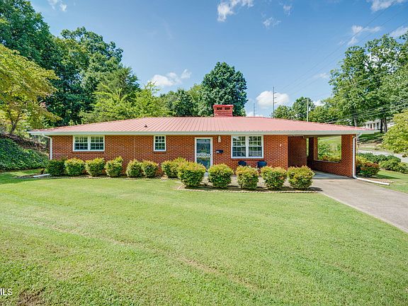 4th image of 100 Hickory Dr