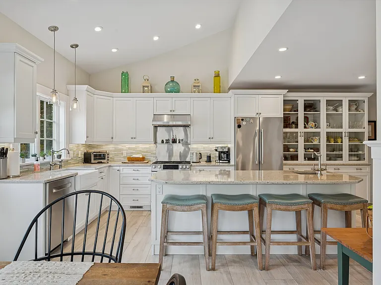 50 Lamb Ave — Photo 5