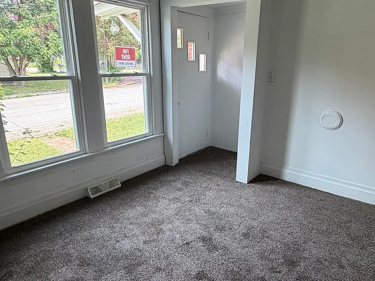 616 Morehead St — Photo 19
