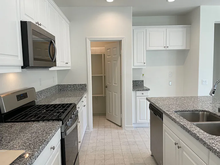 20649 Boxcar Ct — Photo 23