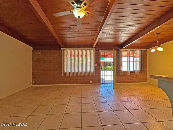 910 N Alvernon Way APT B, Tucson, AZ 85711