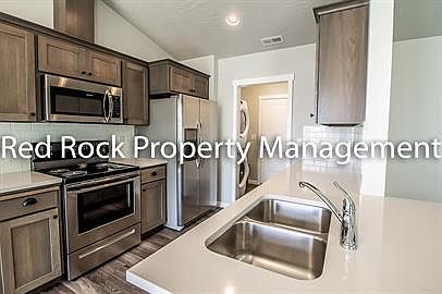 3rd image of 16907 E Knox Ln