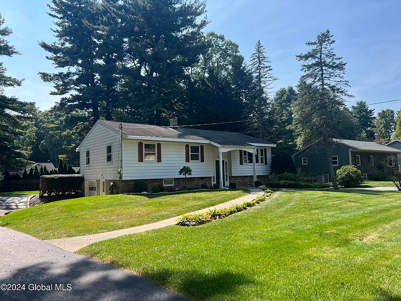 2nd image of 39 Collamer Drive