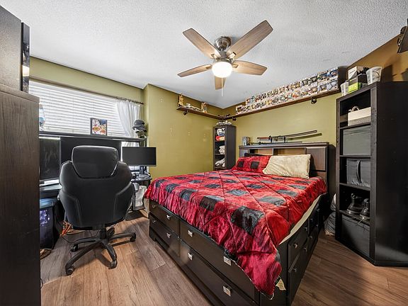 3rd image of 13900 Hyland Rd #512