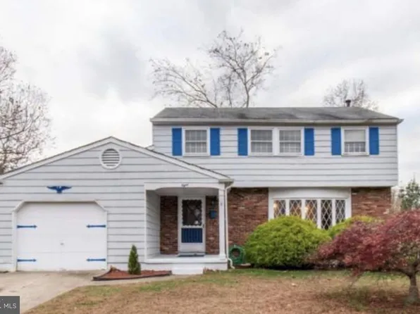 8 Hampshire Ave, Turnersville, NJ 08012