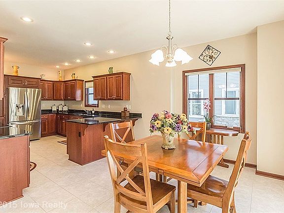4th image of 1560 SE Holiday Crest Cir