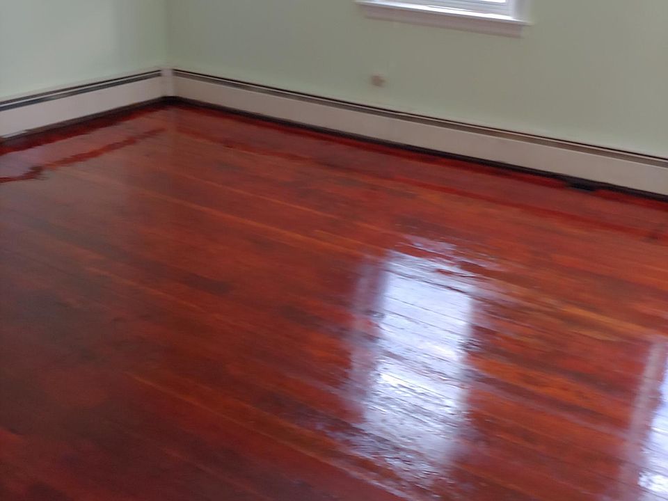 1st image of 400 Thames St #1