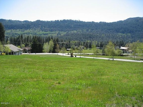 4th image of 72 Alpenhof Ln