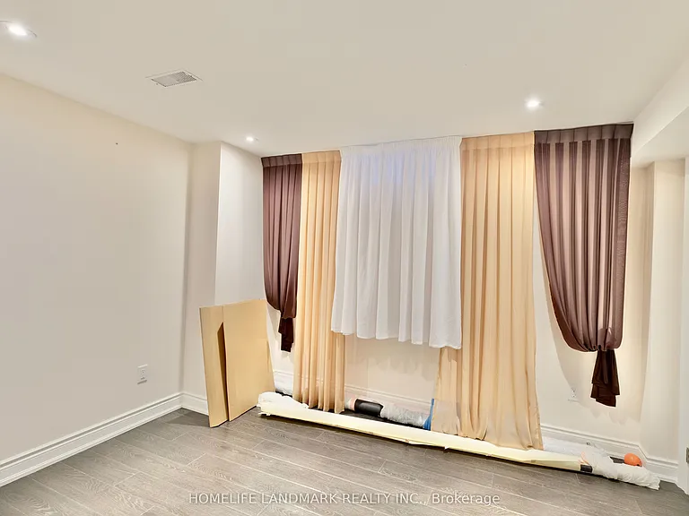 2 Drake St — Photo 29