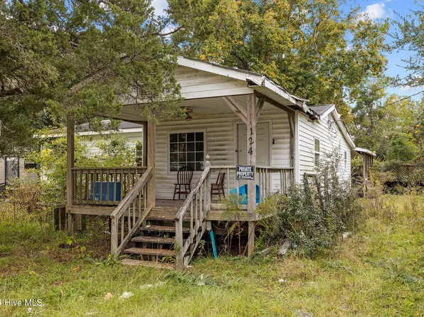 124 Zacchaeus Avenue, Morehead City, NC 28557