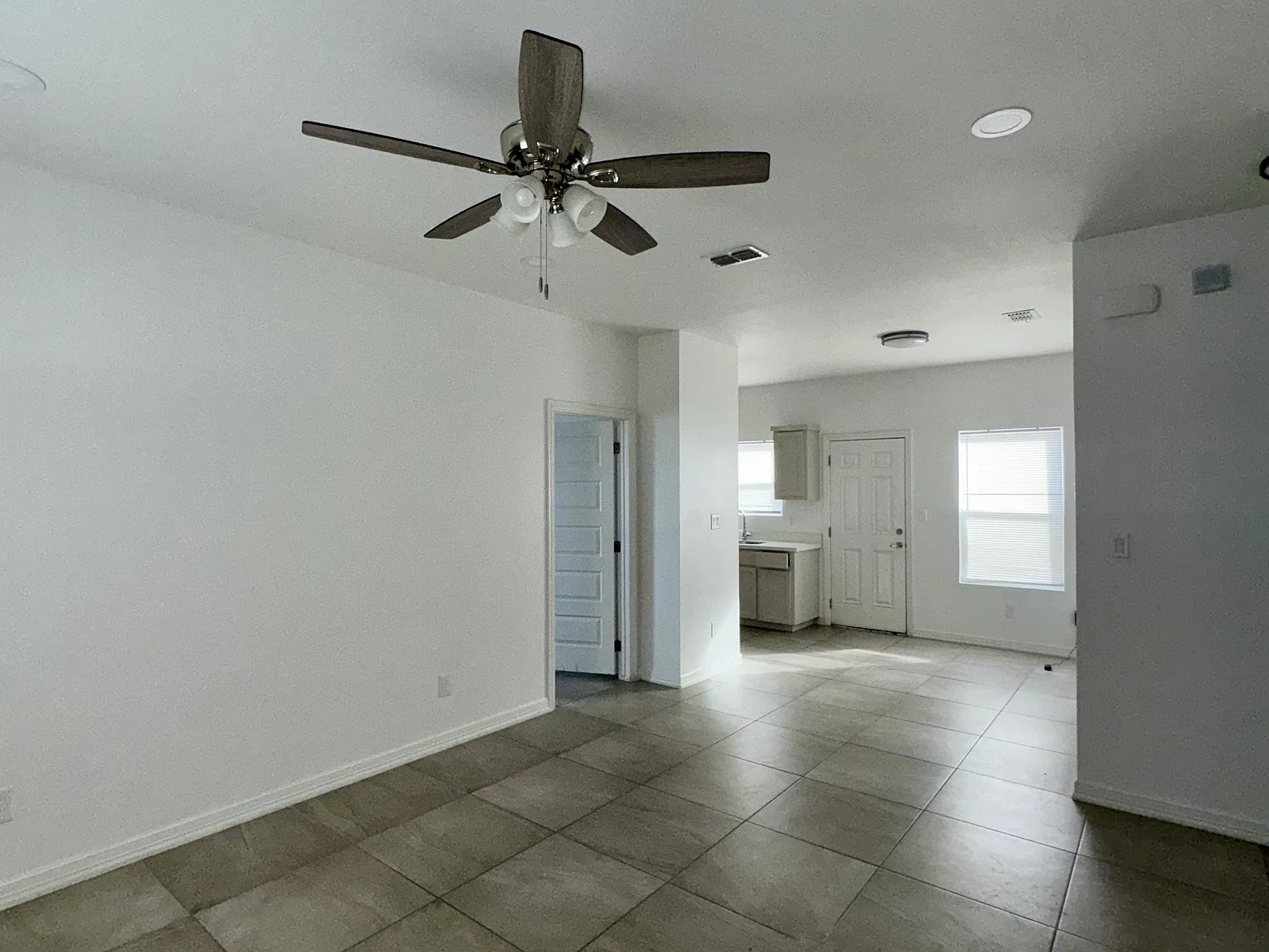 441 Acacia Street - 2 — Photo 2