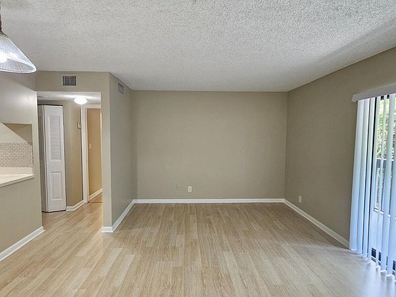 2nd image of 1900 N Congress Ave APT 206