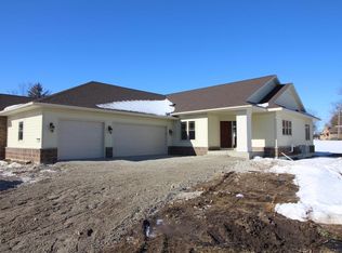 1418 Country Club Dr #29, Racine, WI 53406