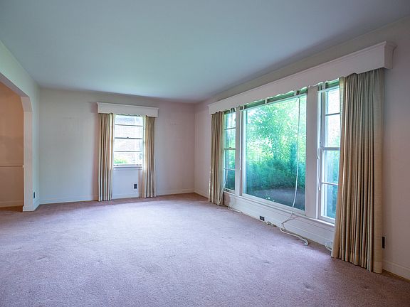 2nd image of 2705 Meadow Rose Dr