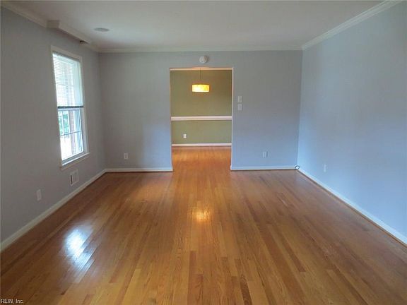 4th image of 6807 Meadowlawn Dr