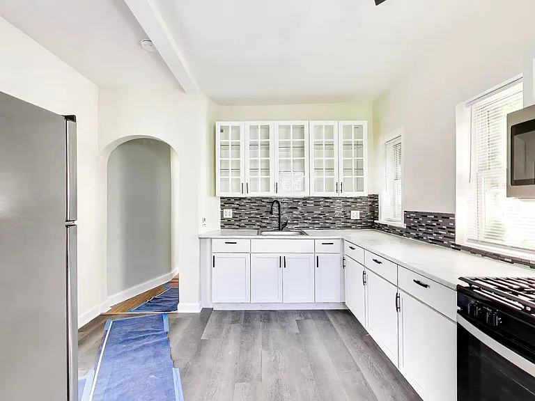 43 N Menard Ave #2 — Photo 19